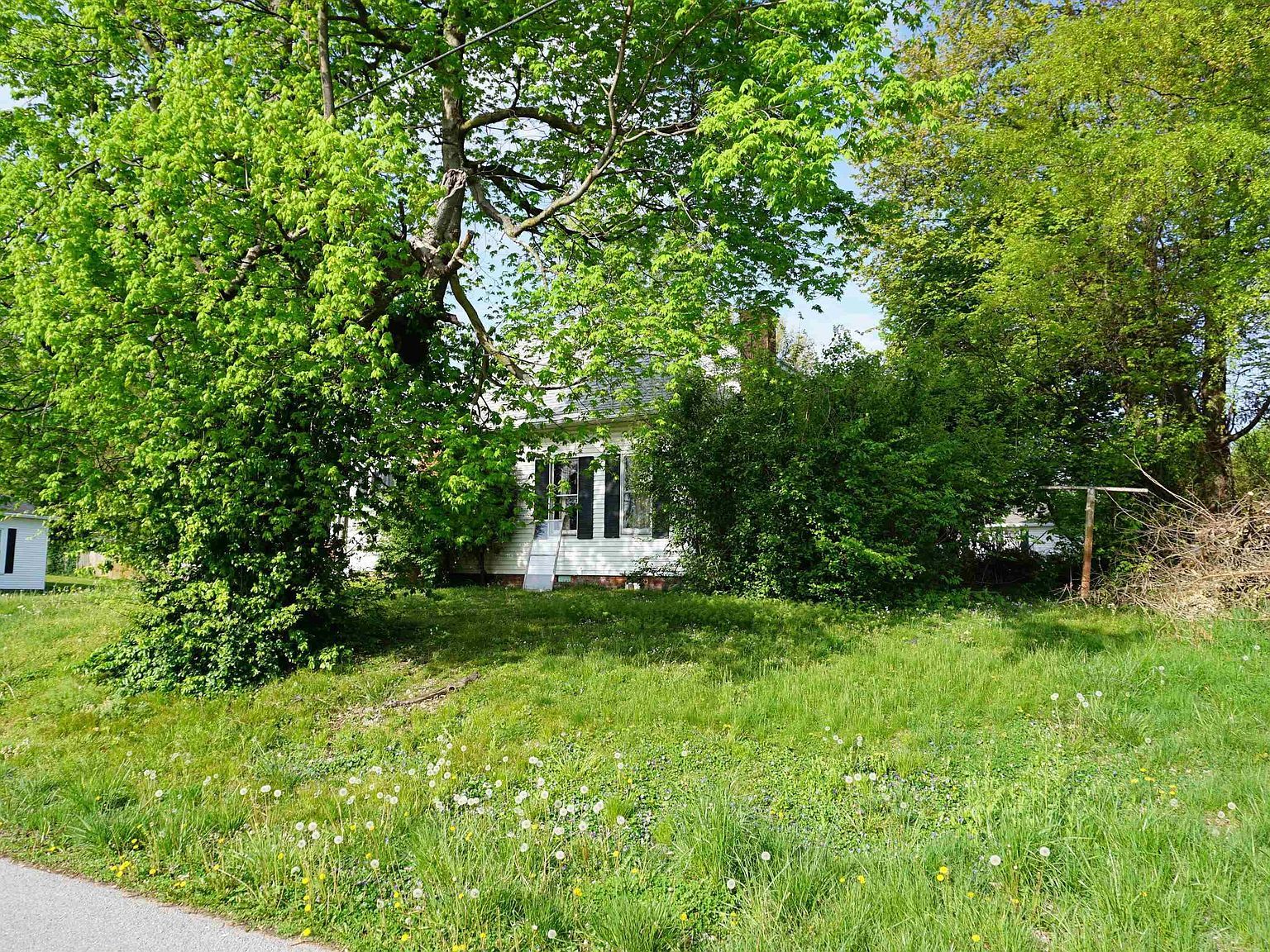 108 E Warrick St Owensville, IN 47665 - Thumbnail 4