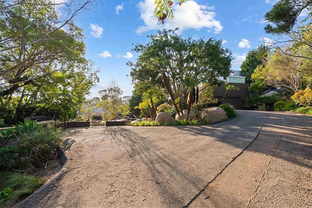 2893 Paseo Del Sol Escondido, CA 92025 - Thumbnail 4