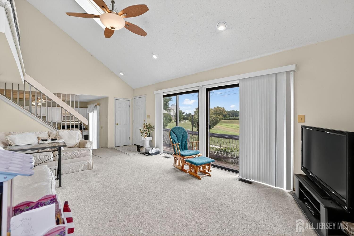 35 Woodhill St Somerset, NJ 08873 - Thumbnail 4