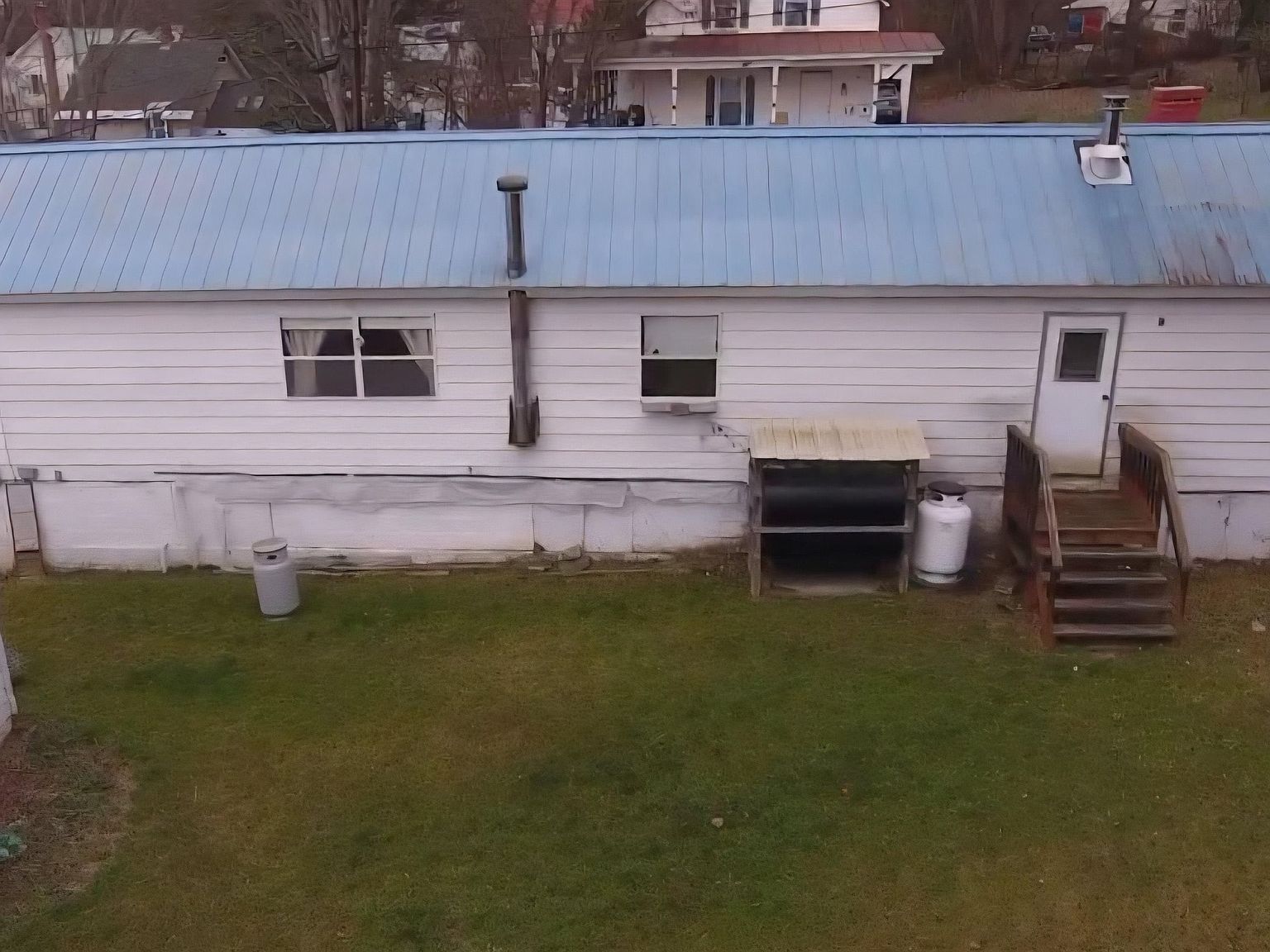 30 Mountain Ave Saint Johnsbury, VT 05819 - Thumbnail 4