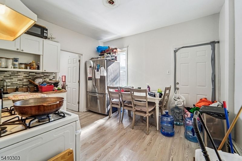 37 Hillman St Paterson, NJ 07522 - Thumbnail 4