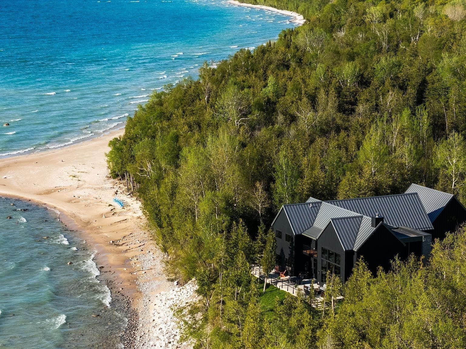 9371 N Onominese Trl Northport, MI 49670 - Thumbnail 4