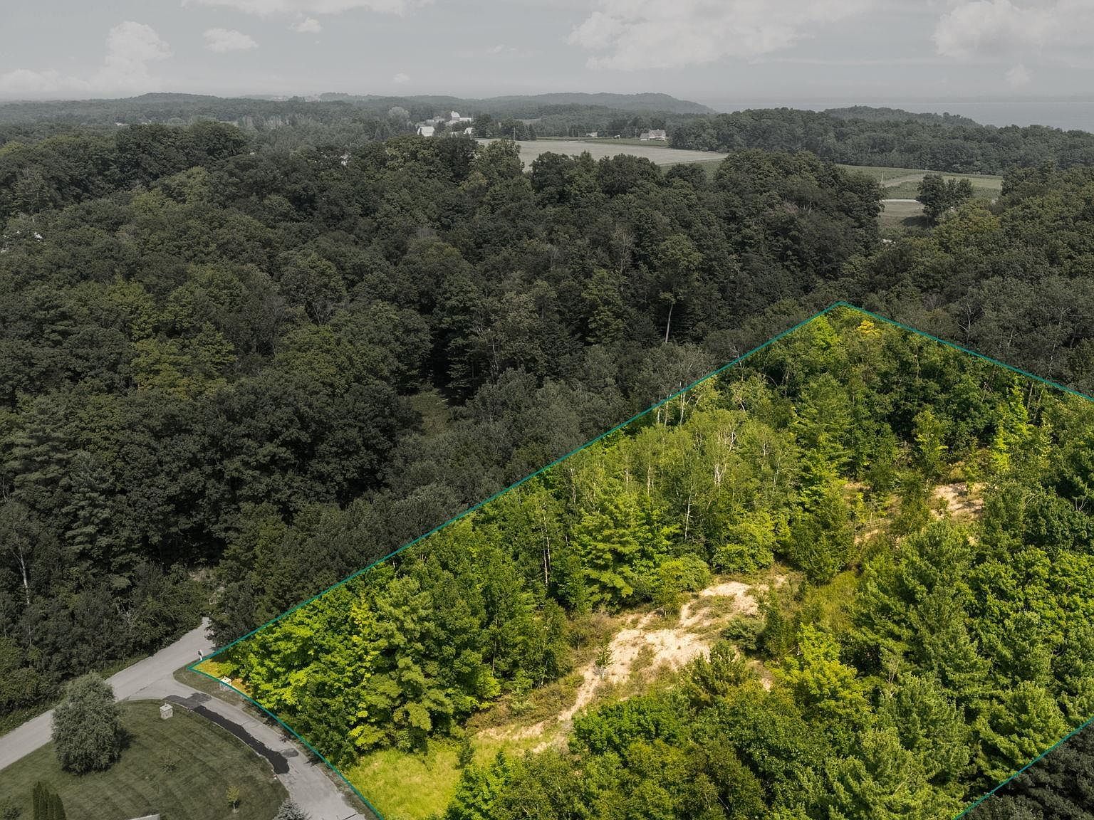 Part Of 1000 Camino Maria Traverse City, MI 49686 - Thumbnail 4