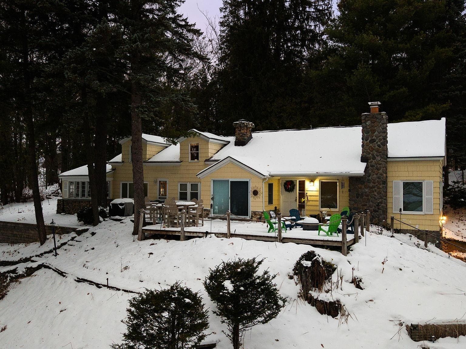 7787 E Shore Rd Traverse City, MI 49686 - Thumbnail 4