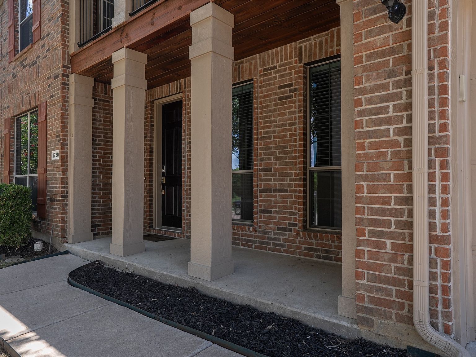 1220 Berkeley Dr Burleson, TX 76028 - Thumbnail 4