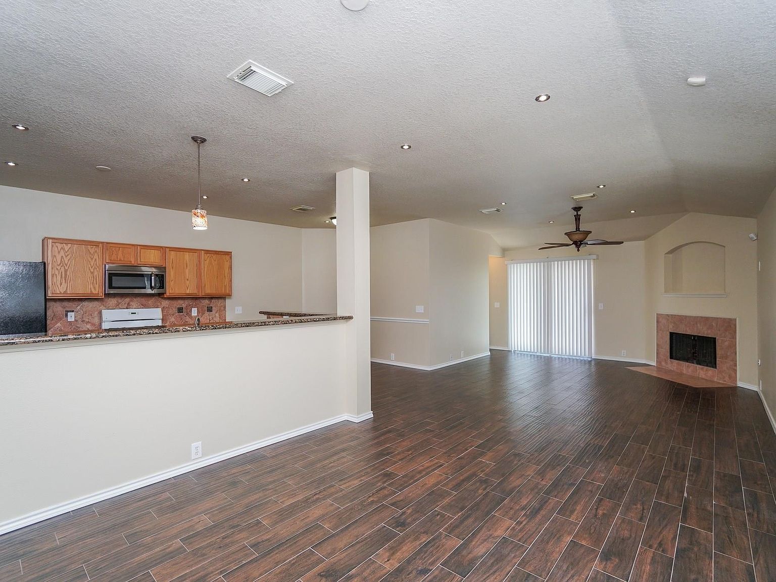 19215 Indian Stone Ln Katy, TX 77449 - Thumbnail 4