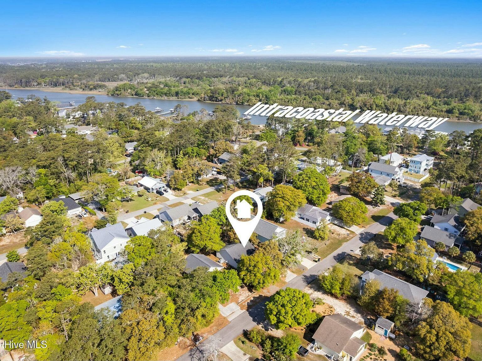 121 NW 19th St Oak Island, NC 28465 - Thumbnail 4