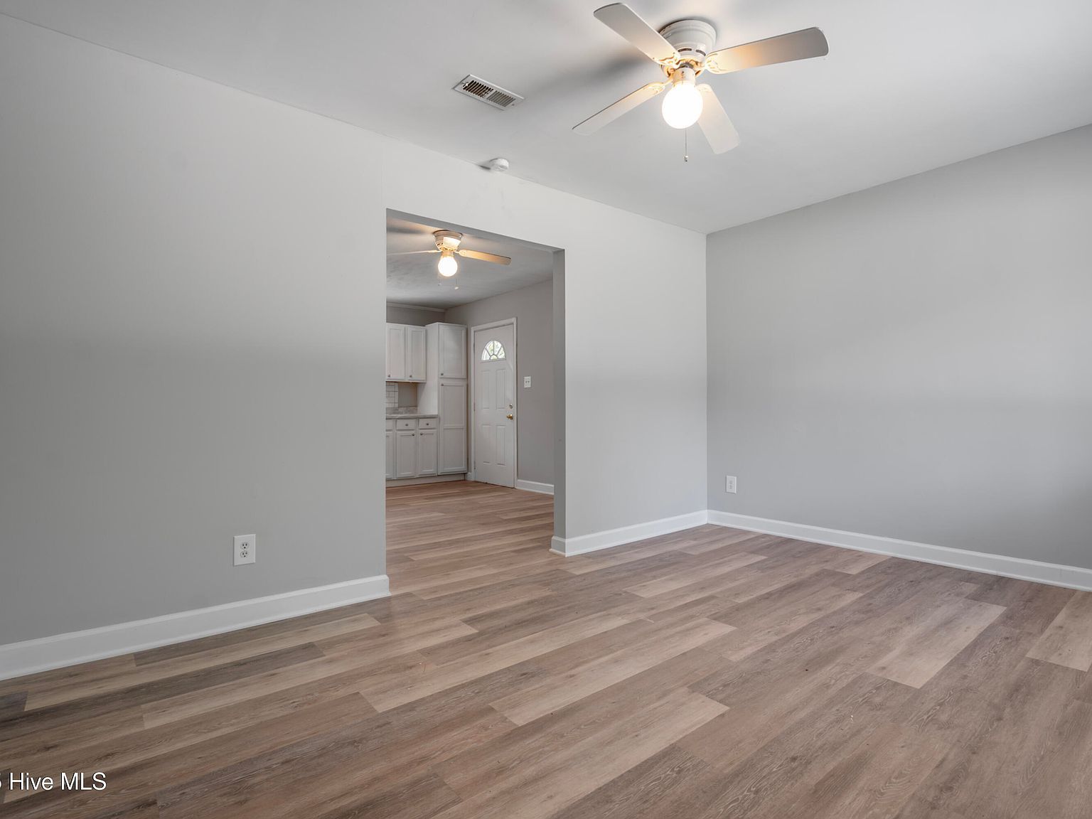 104 James St Aberdeen, NC 28315 - Thumbnail 4