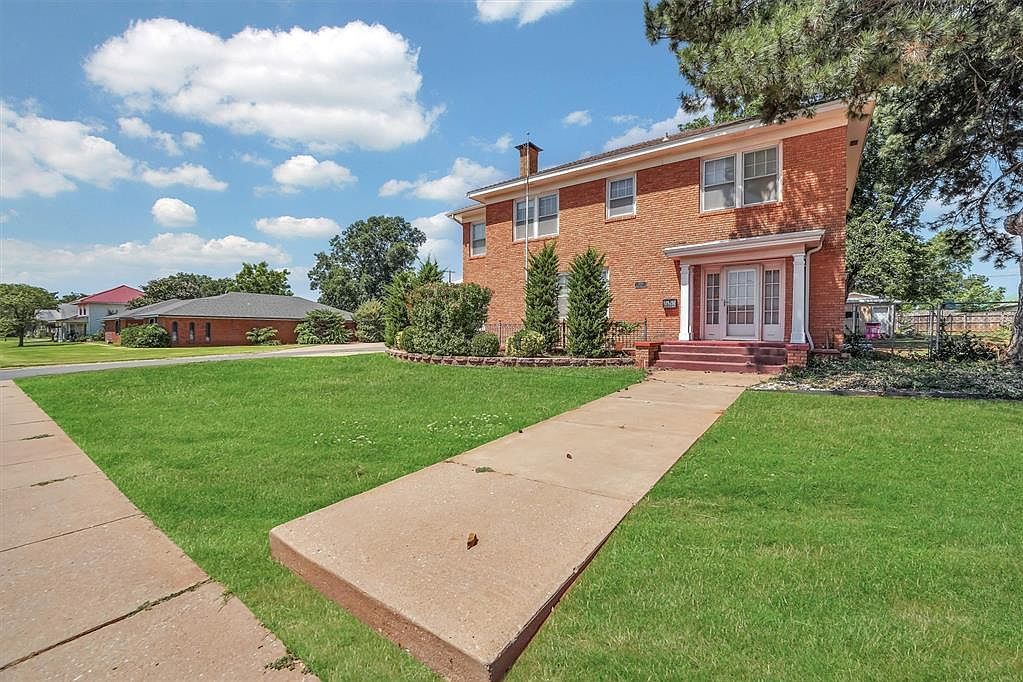 1001 N 4th St Sayre, OK 73662 - Thumbnail 4