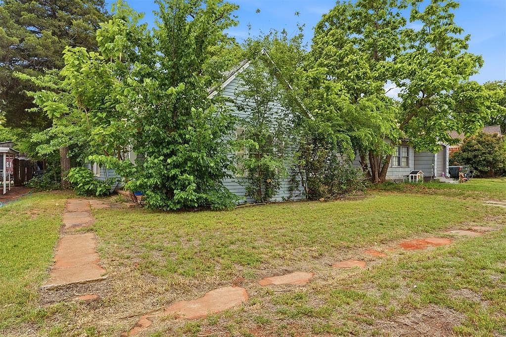 614 W 5th St Elk City, OK 73644 - Thumbnail 4