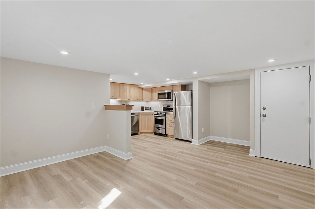 49 Colborne Rd APT B1 Brighton, MA 02135 - Thumbnail 4