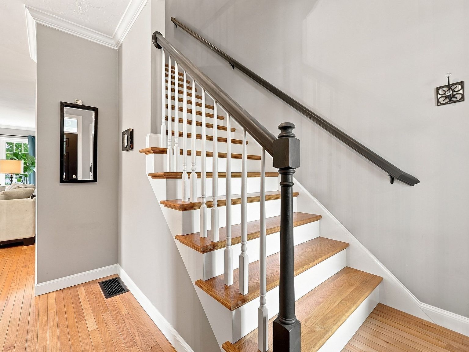 222 Mendon St Hopedale, MA 01747 - Thumbnail 4