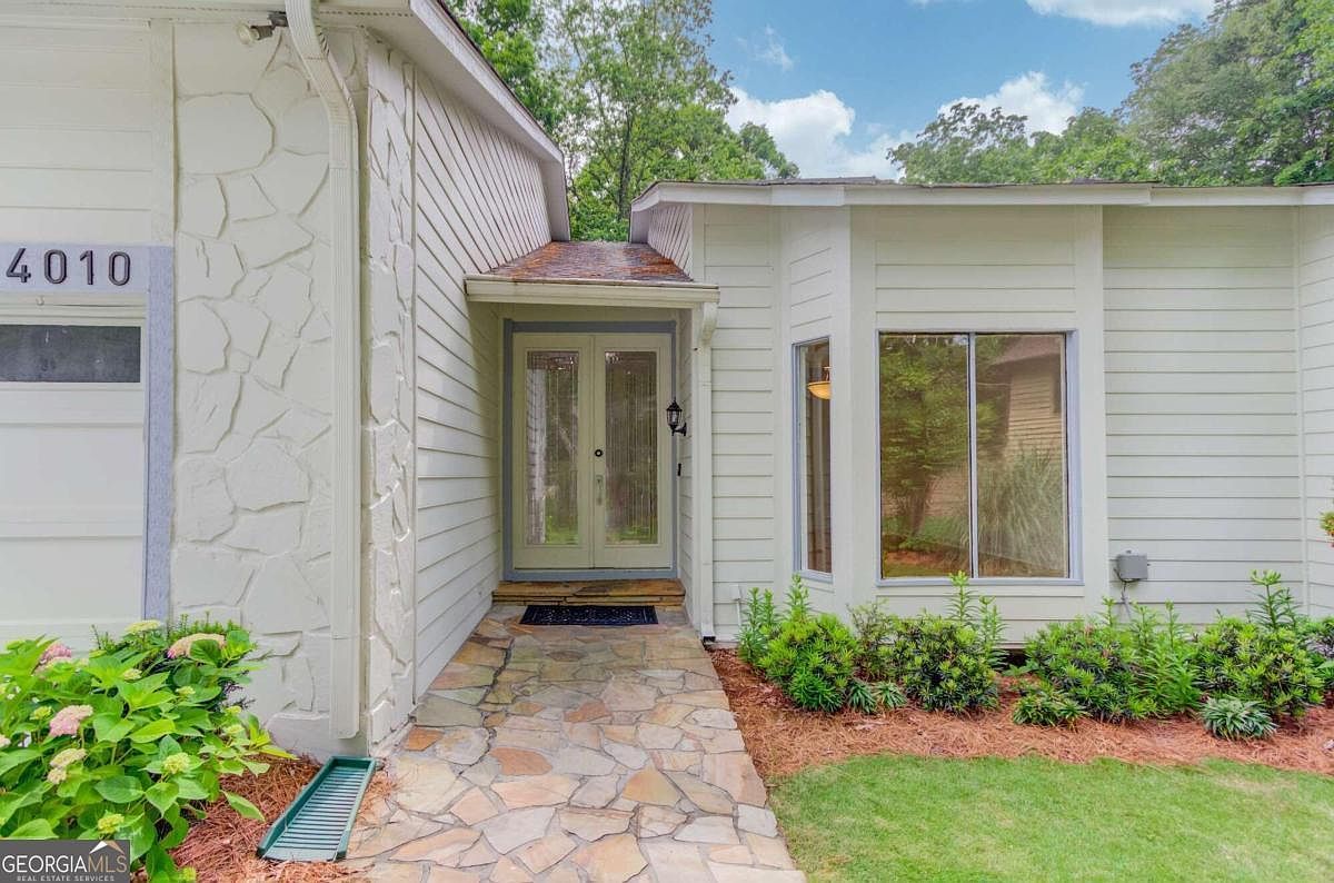 4010 Muirfield Ln Marietta, GA 30068 - Thumbnail 4