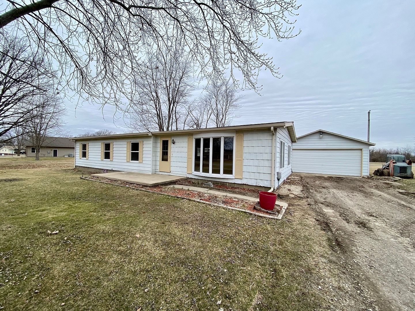 116 Seminole Ln Loda, IL 60948 - Thumbnail 4