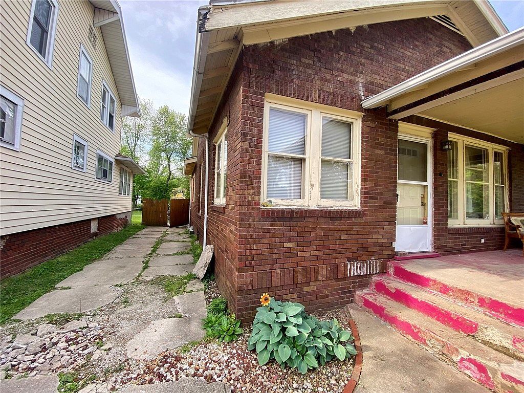 657 W Wood St Decatur, IL 62522 - Thumbnail 4