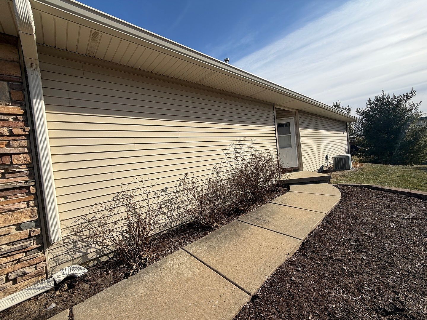 1709 E Timber Wolf Ln #C Mahomet, IL 61853 - Thumbnail 4