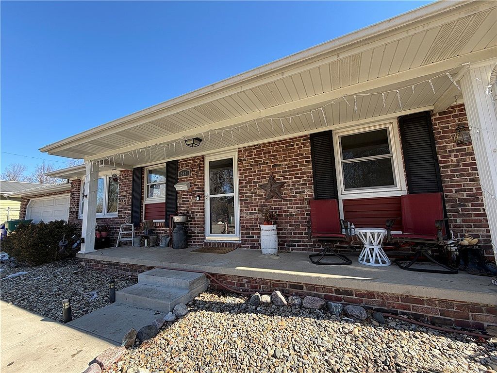 952 N Linden Ave Decatur, IL 62522 - Thumbnail 4