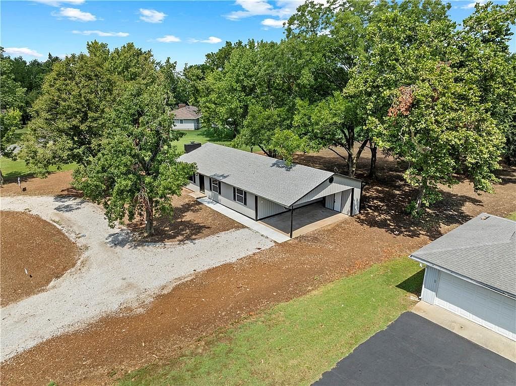 13611 E Neosho Rd Nevada, MO 64772 - Thumbnail 4