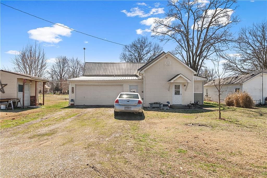 308 E Olive St Rich Hill, MO 64779 - Thumbnail 4