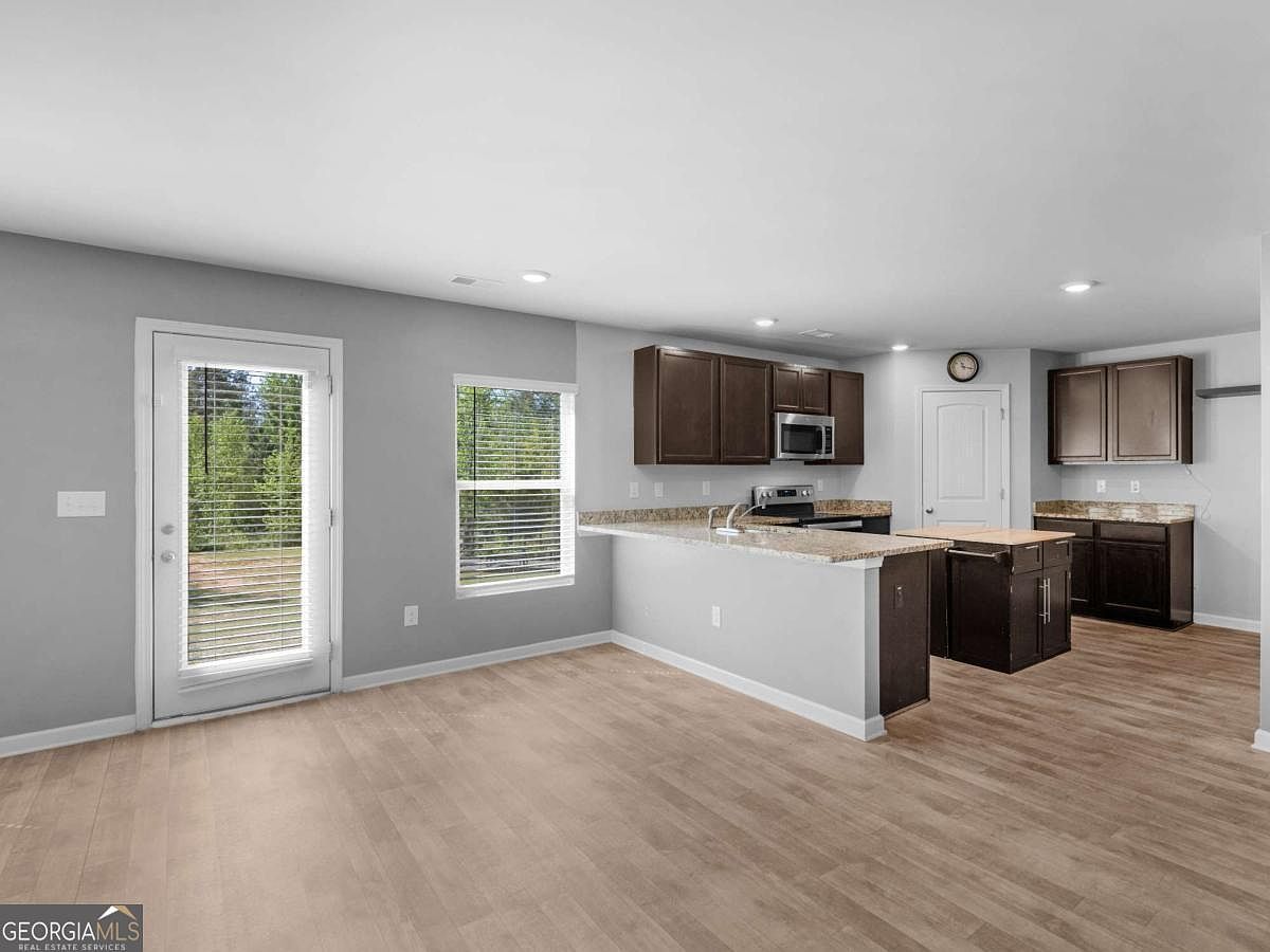 415 White Pine Dr Jackson, GA 30233 - Thumbnail 4