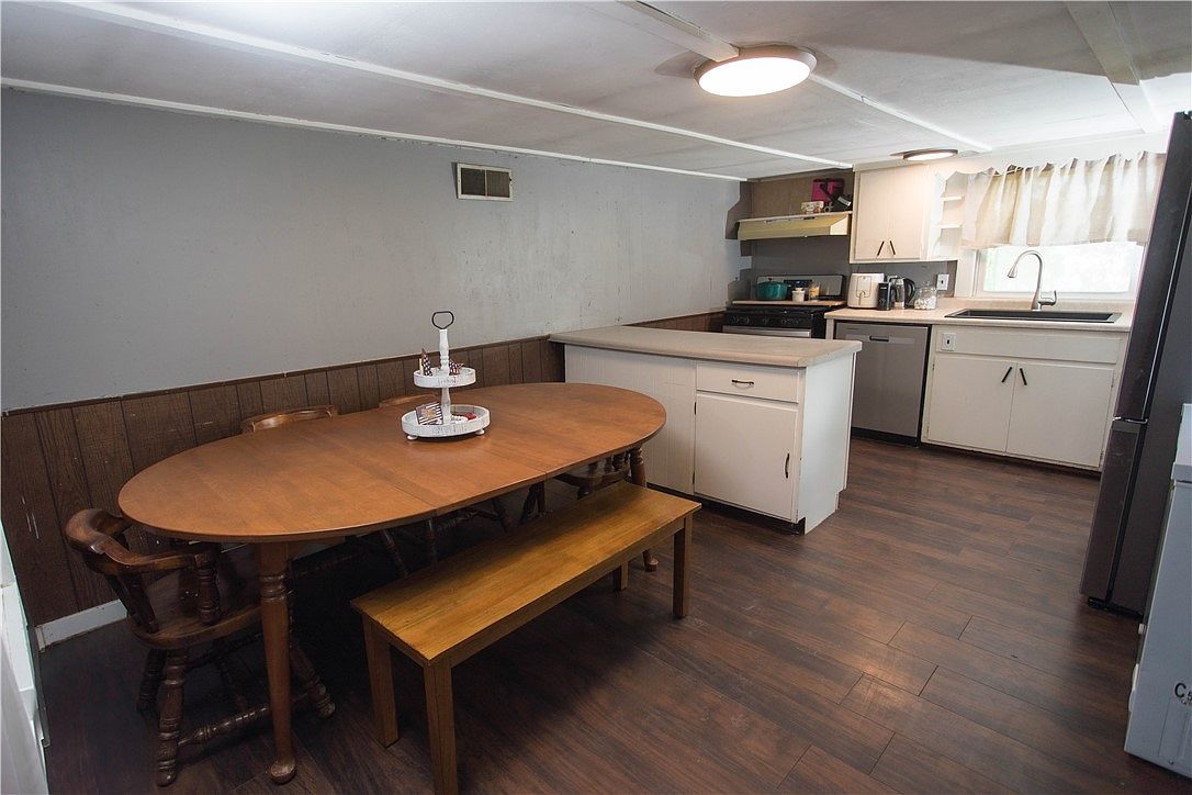 582 County Road 1525e Greenup, IL 62428 - Thumbnail 4