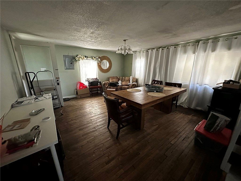 211 E Main St Willow Hill, IL 62480 - Thumbnail 4