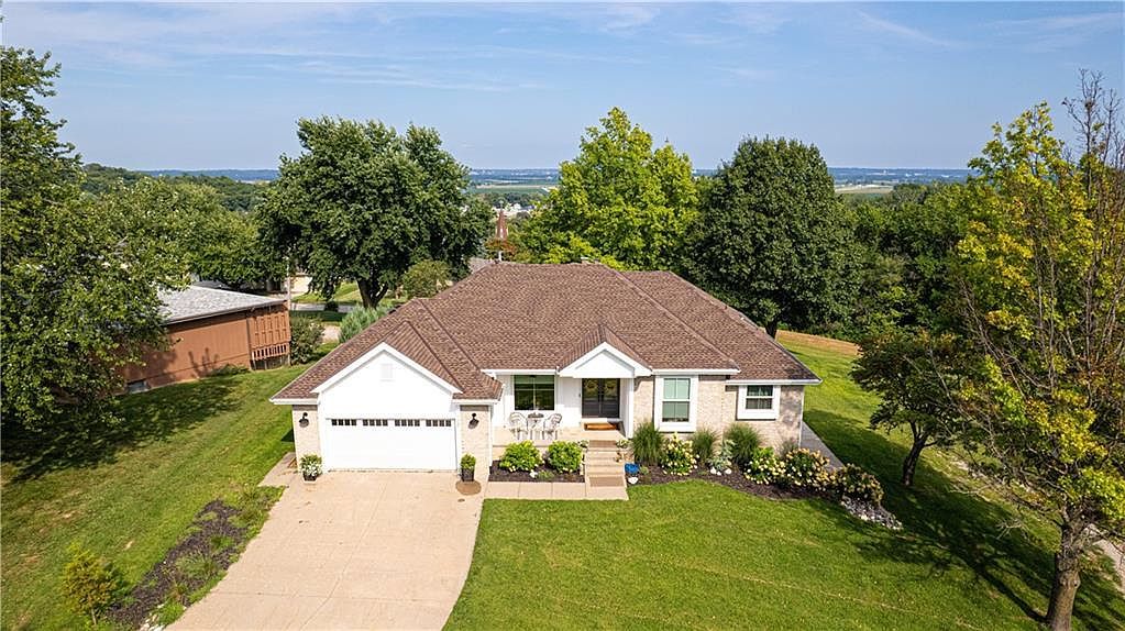 105 Summit Dr Wathena, KS 66090 - Thumbnail 4