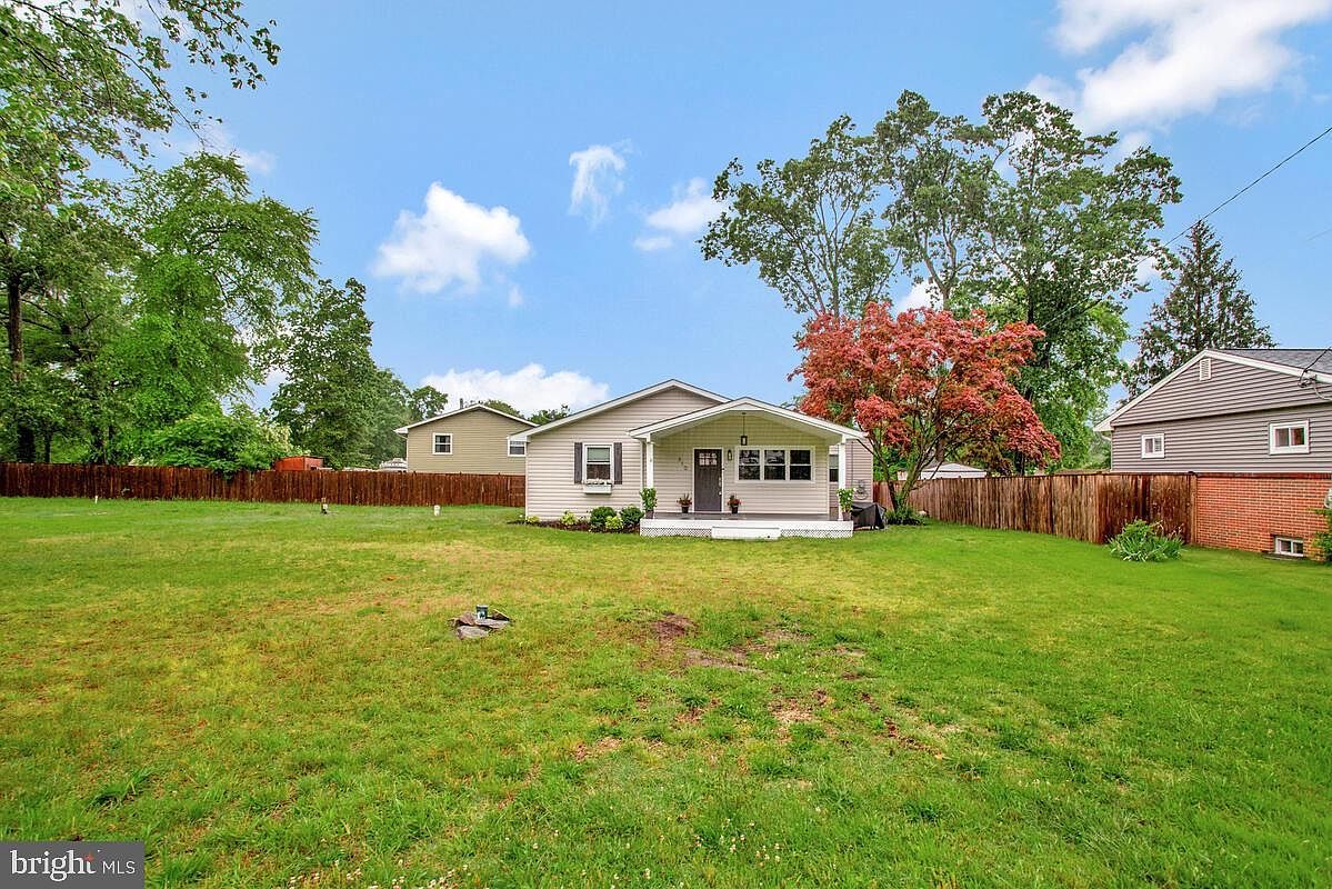 310 Claiborne Rd Pasadena, MD 21122 - Thumbnail 4