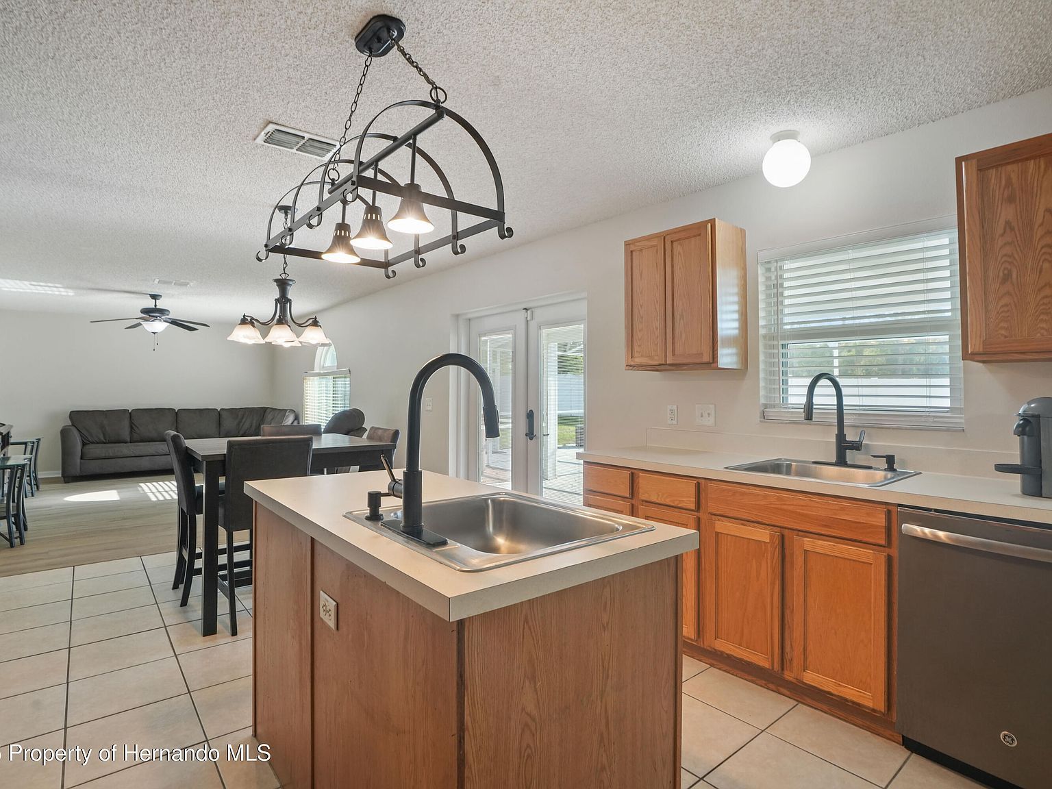 8388 Maltby Rd Spring Hill, FL 34606 - Thumbnail 4