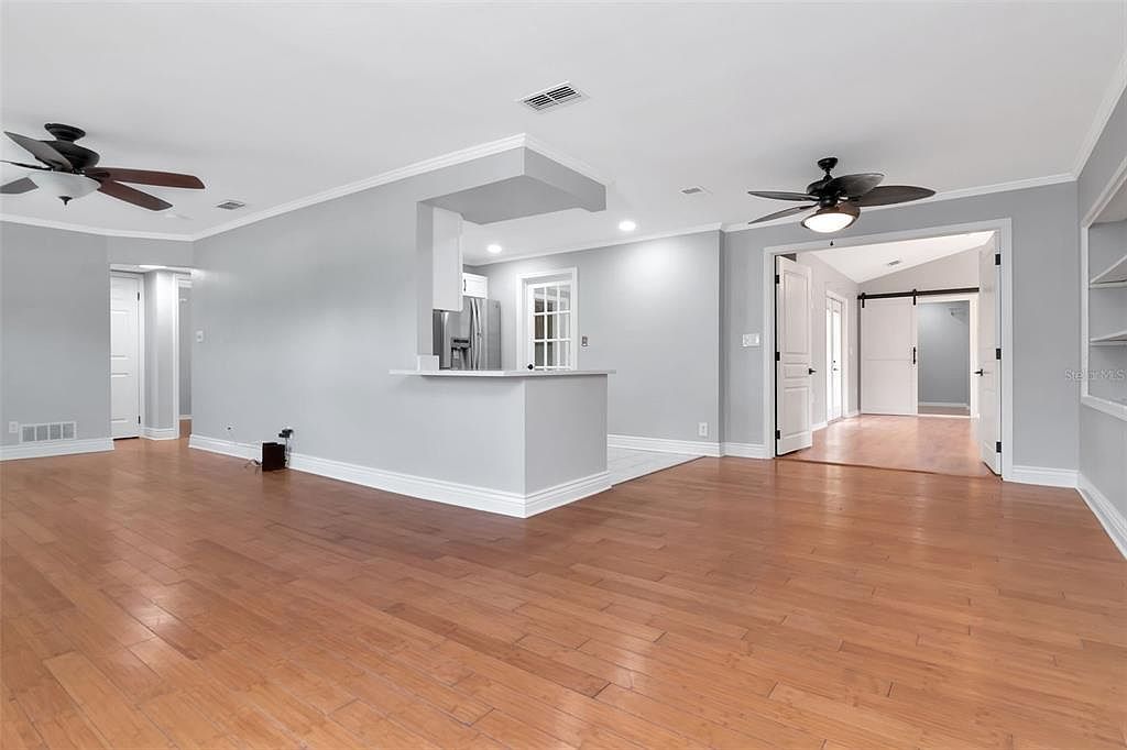 4317 S Hale Ave Tampa, FL 33611 - Thumbnail 4