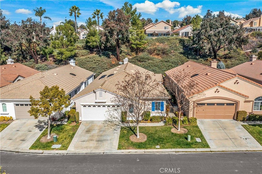 24172 Calle Artino Murrieta, CA 92562 - Thumbnail 4