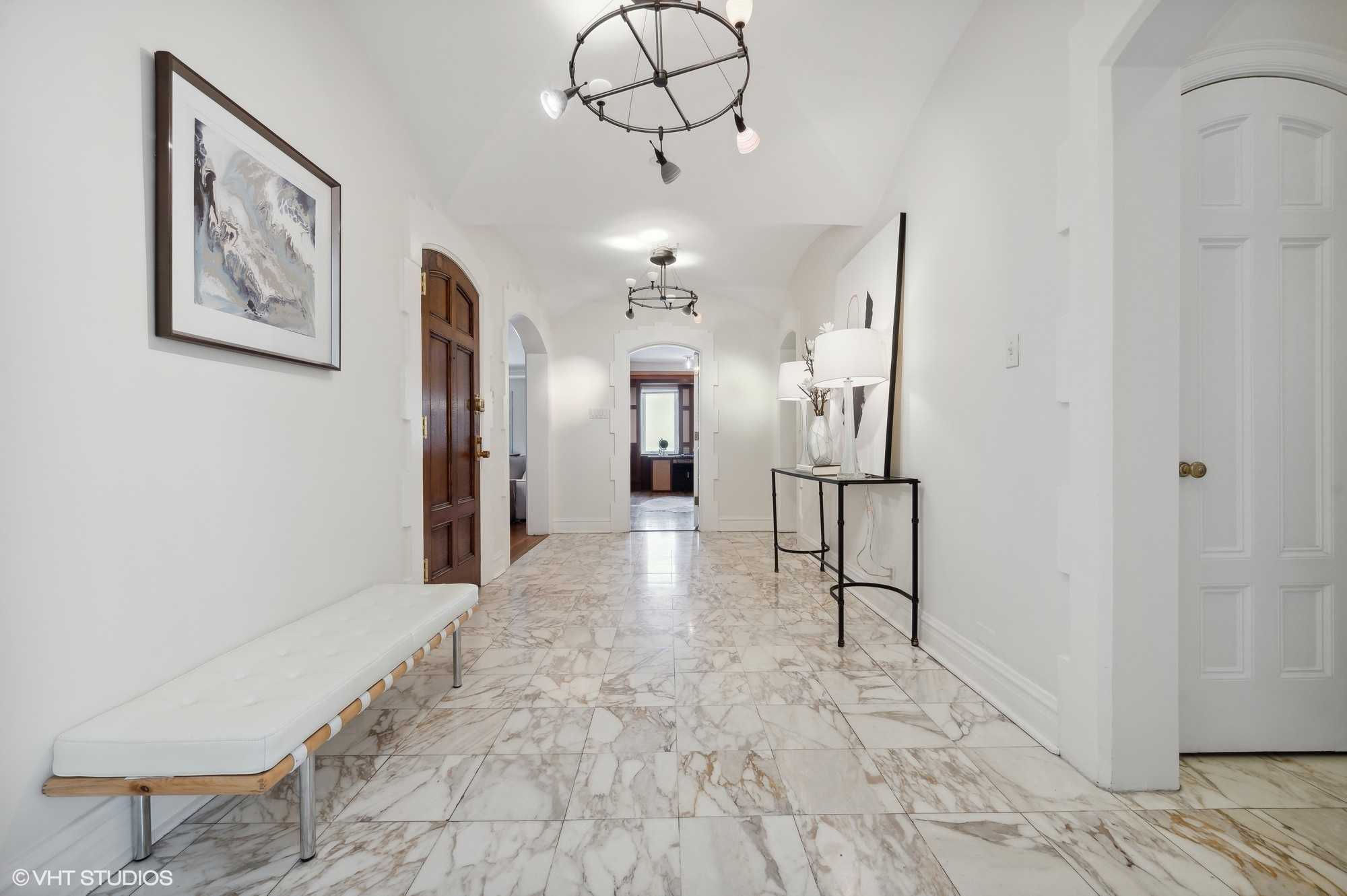 2920 N Commonwealth Ave unit 12a, Chicago, IL 60657, USA - Thumbnail 4