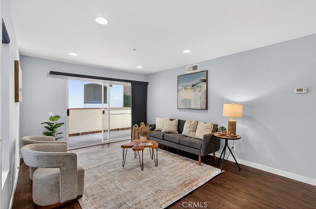 123 S Cross Creek Rd Unit A Orange, CA 92869 - Thumbnail 4