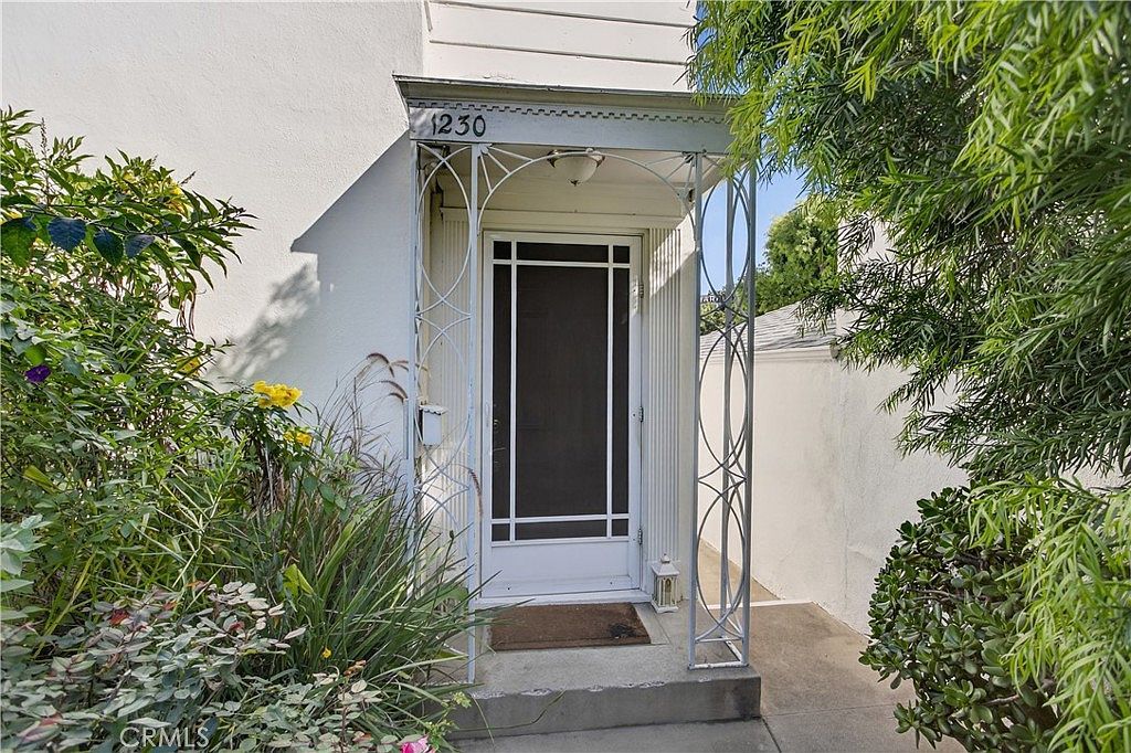 1225 Smithwood Dr Los Angeles, CA 90035 - Thumbnail 4