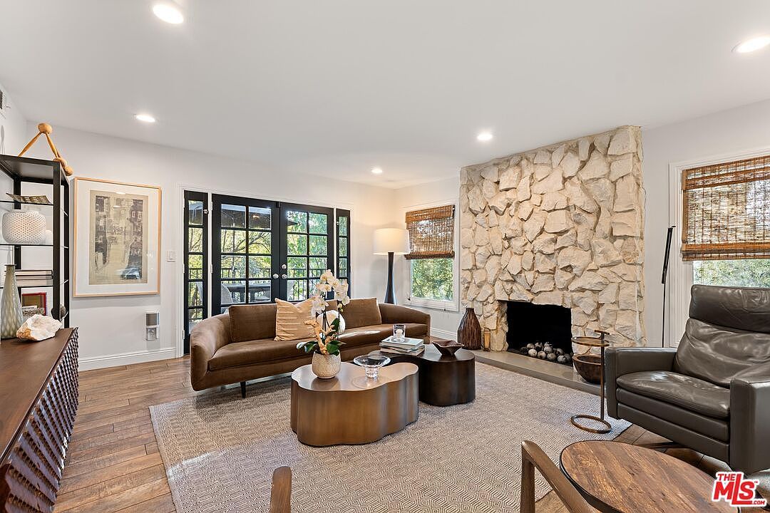 5117 Lubao Ave Woodland Hills, CA 91364 - Thumbnail 4