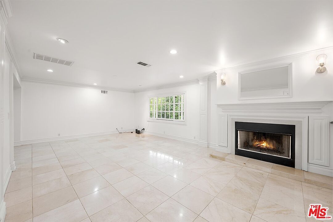 3601 Dellvale Pl Encino, CA 91436 - Thumbnail 4