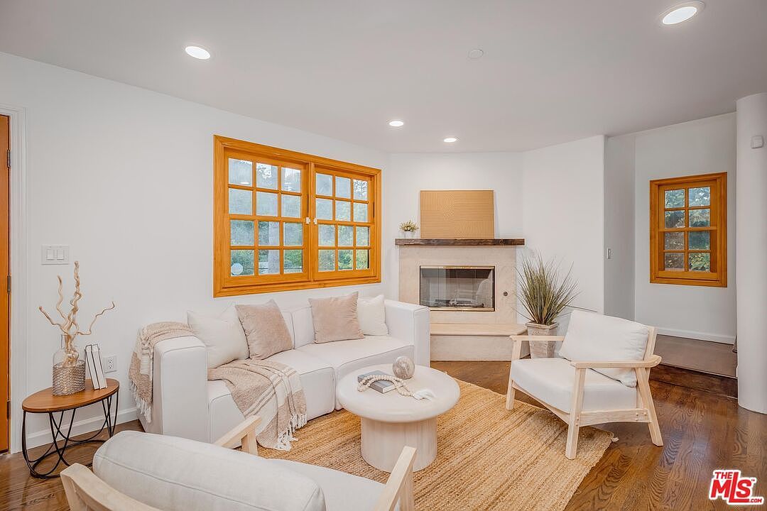 3724 Dixie Canyon Ave Sherman Oaks, CA 91423 - Thumbnail 4