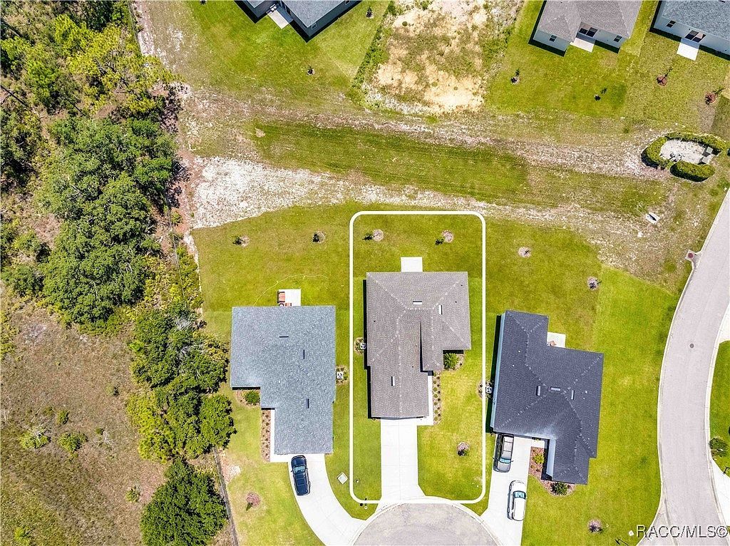 9313 Gentle Ben Ct Weeki Wachee, FL 34613 - Thumbnail 4