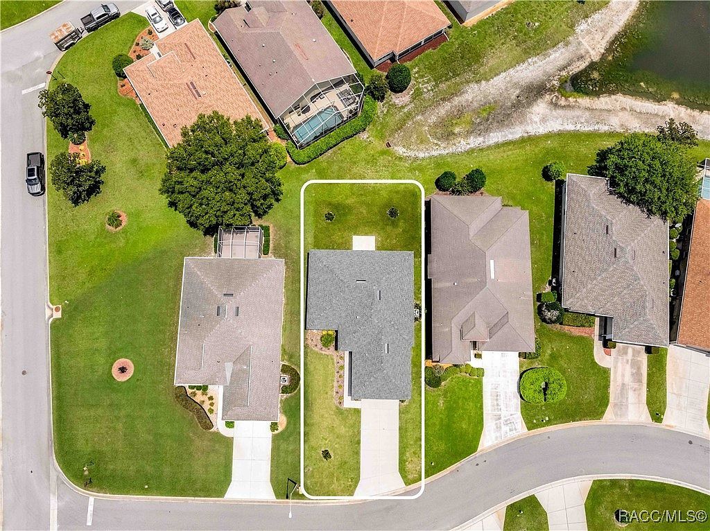 10148 Duffy Cir Weeki Wachee, FL 34613 - Thumbnail 4