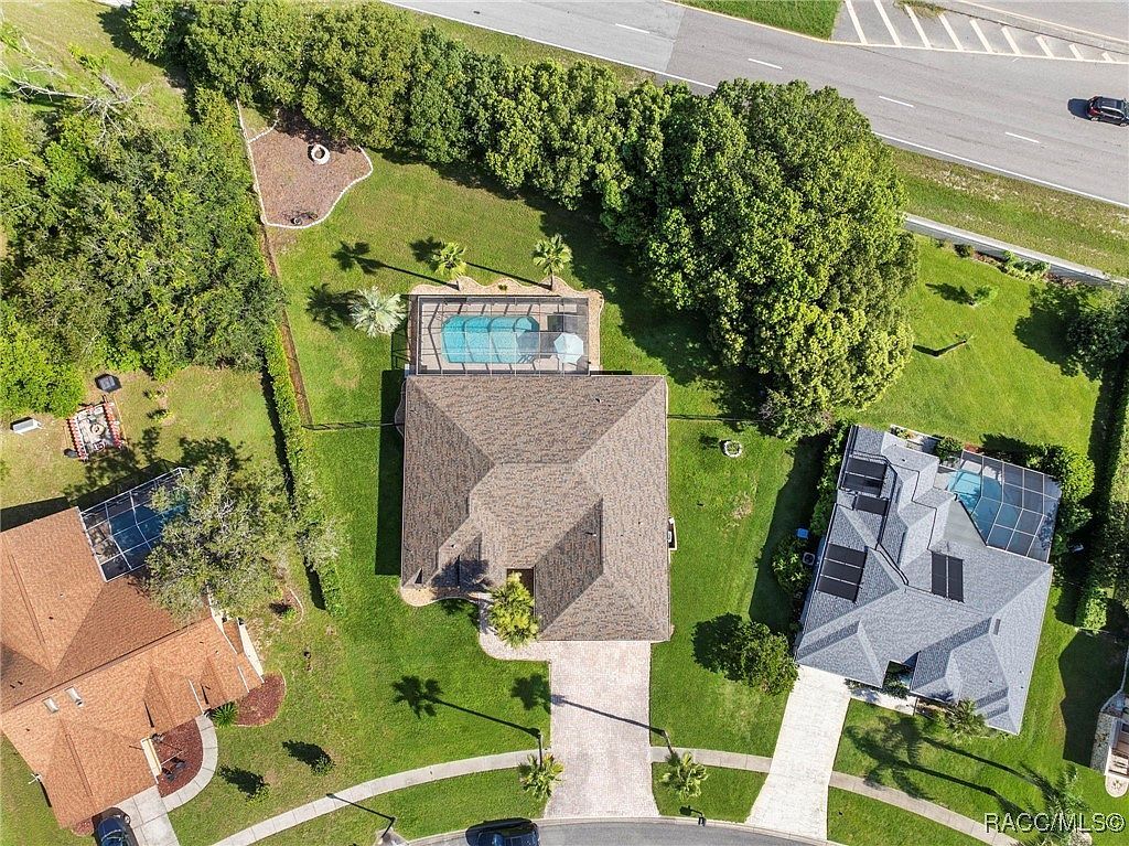 14207 Cornewall Ln Spring Hill, FL 34609 - Thumbnail 4