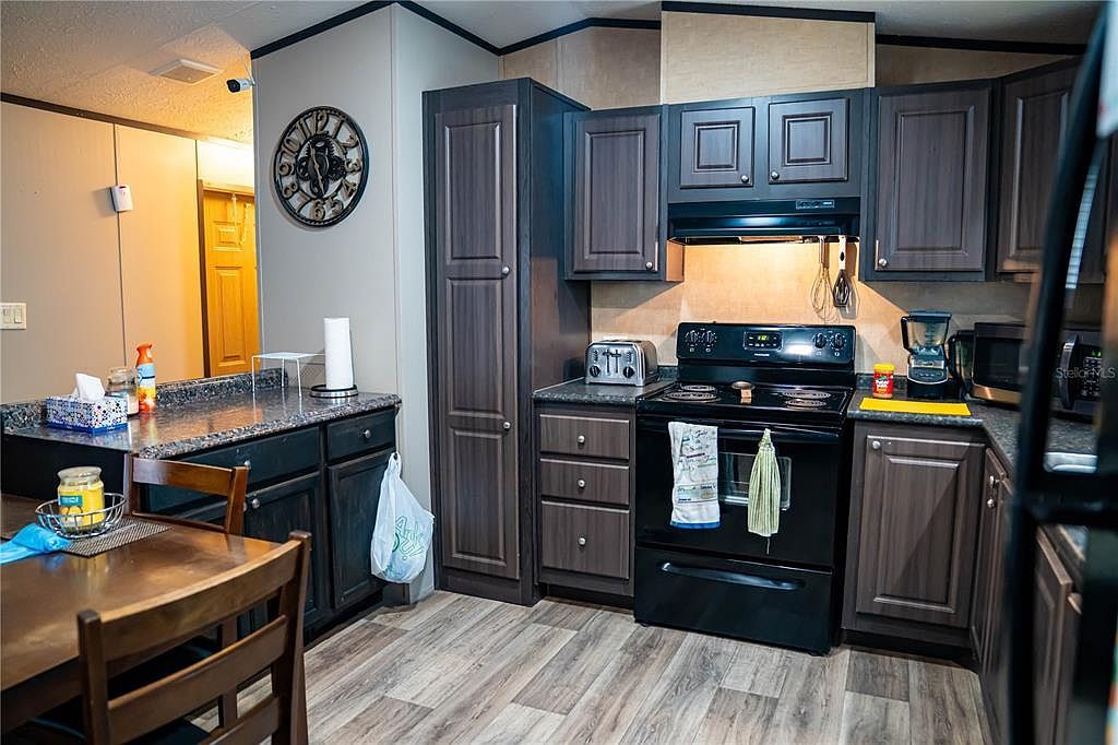 132 Nutmeg Trl Interlachen, FL 32148 - Thumbnail 4