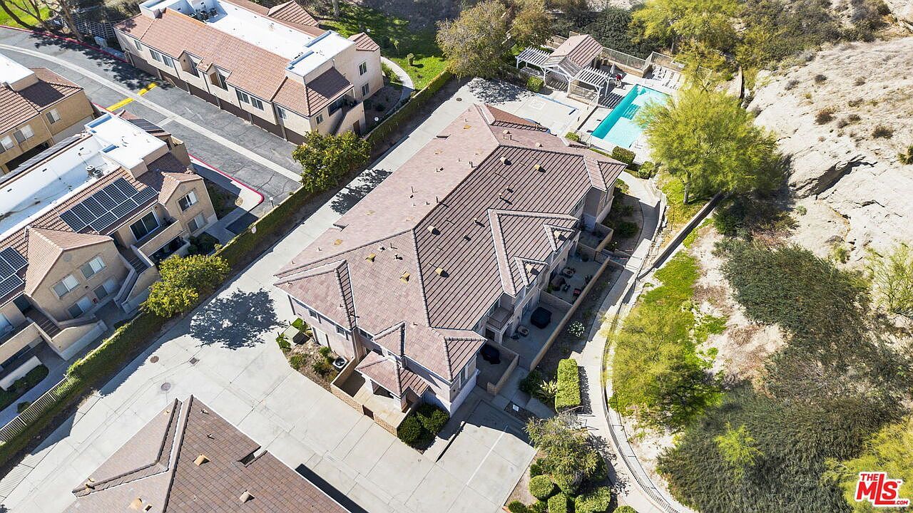 28955 Oak Spring Canyon Rd UNIT 4 Canyon Country, CA 91387 - Thumbnail 4