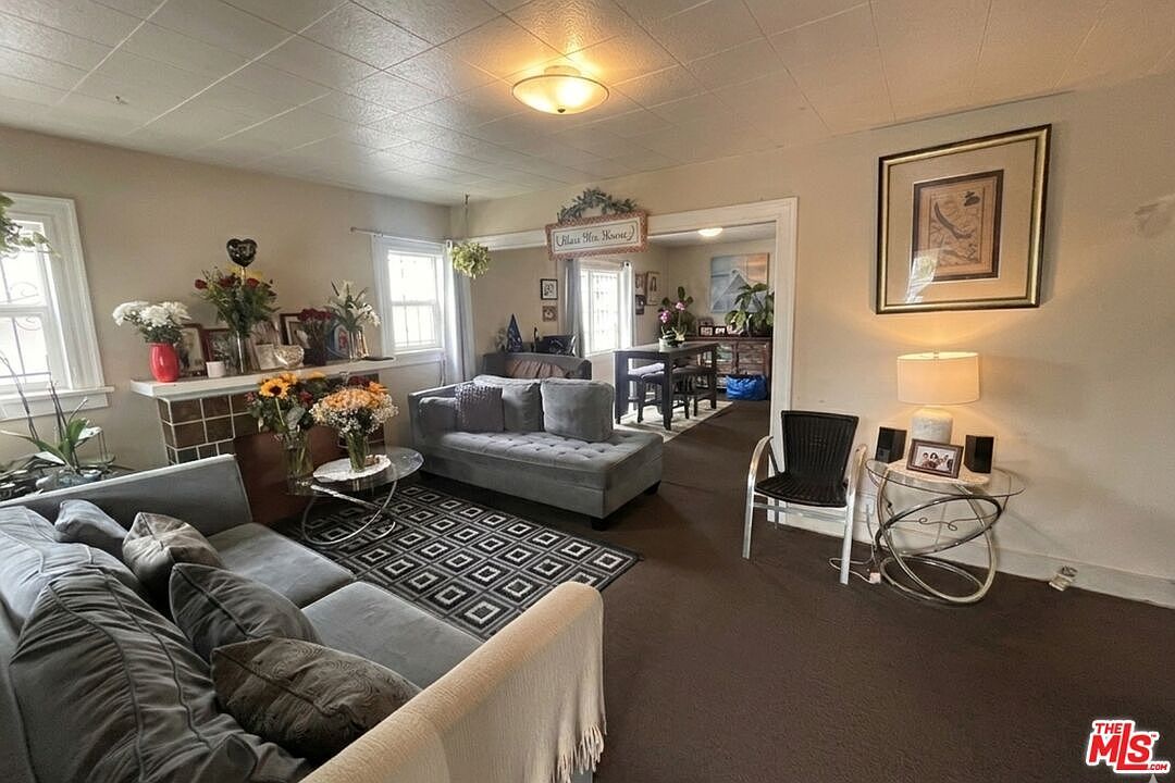 1415 Lake Shore Ave Los Angeles, CA 90026 - Thumbnail 4