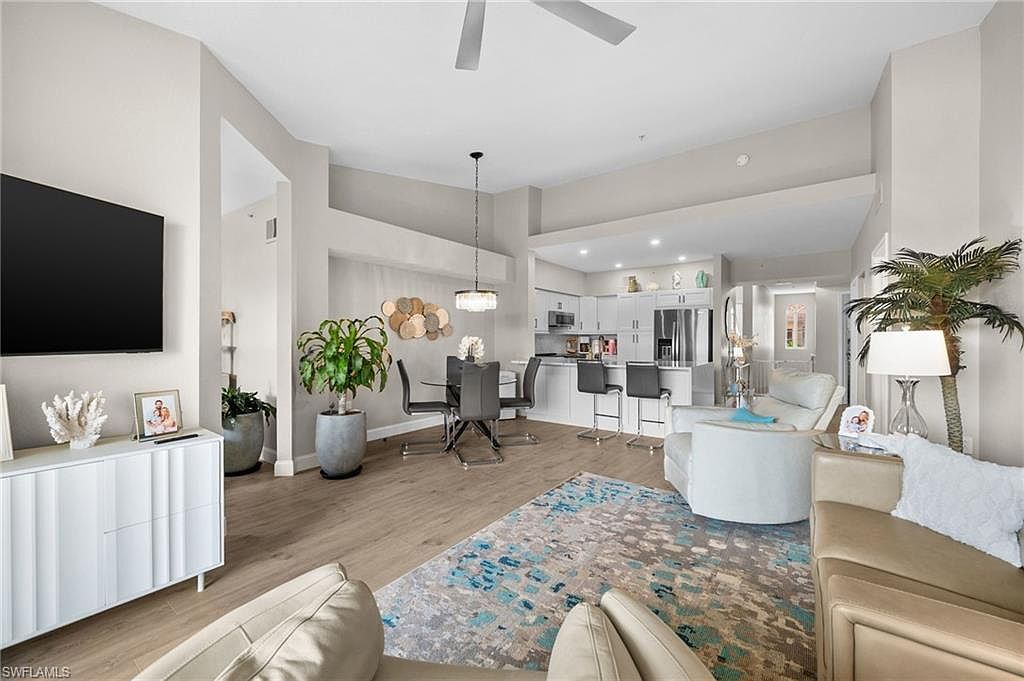 20261 Estero Gardens Cir UNIT 207 Estero, FL 33928 - Thumbnail 4