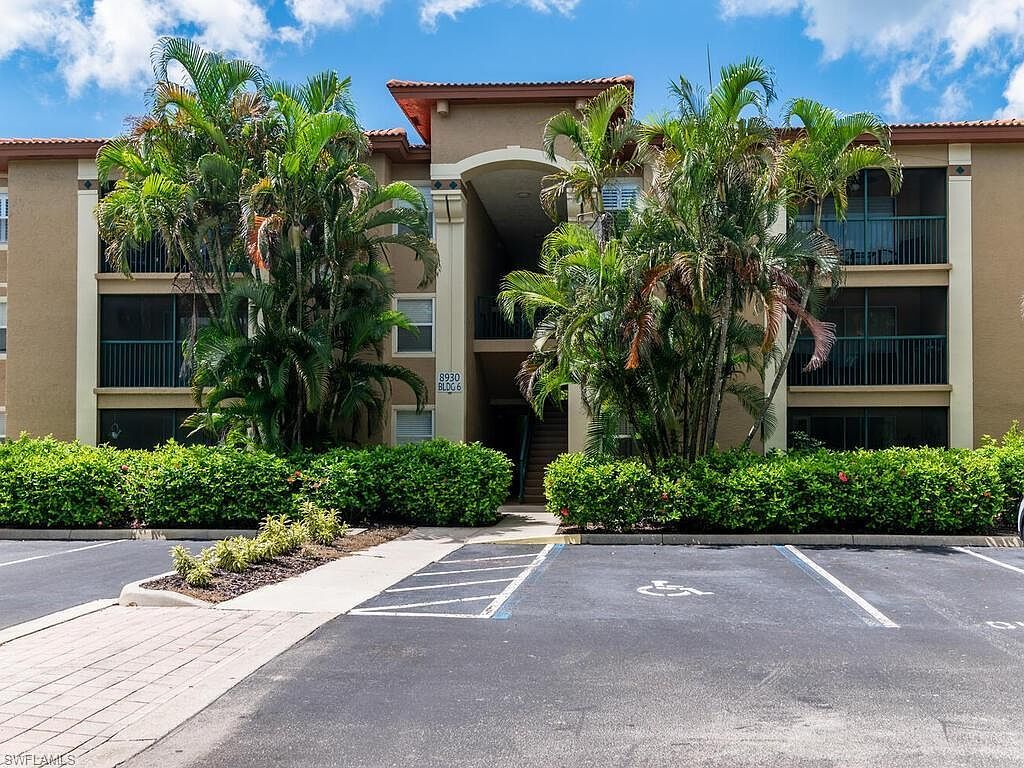 8930 Colonnades Ct E APT 612 Bonita Springs, FL 34135 - Thumbnail 4