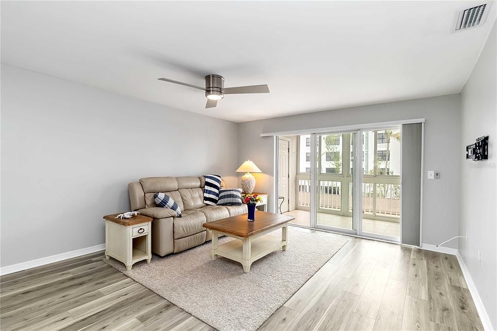 150 Harborside Ave APT 307 Punta Gorda, FL 33950 - Thumbnail 4