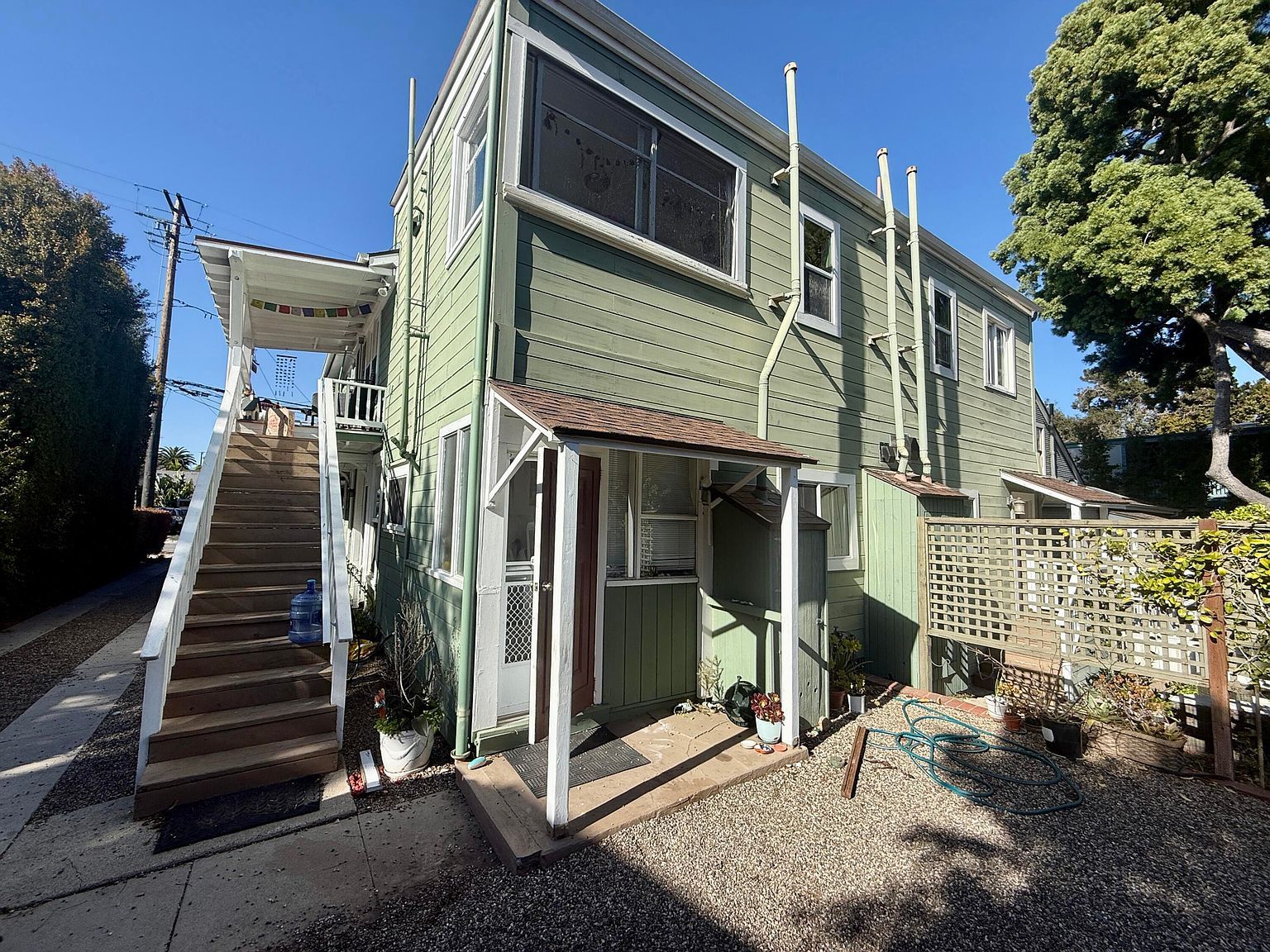 223-225 W Arrellaga St Santa Barbara, CA 93101 - Thumbnail 4