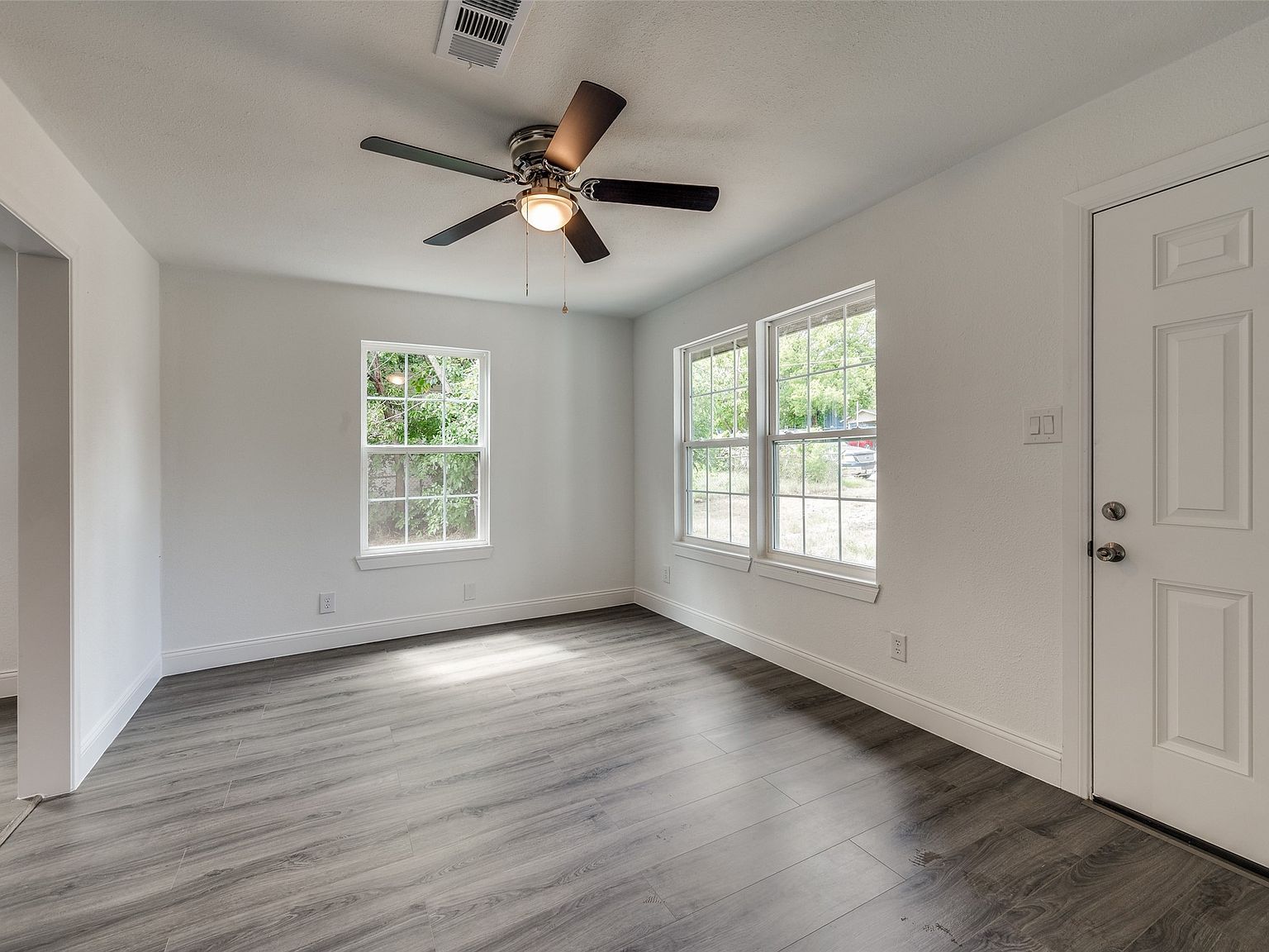 3712 Knox St Fort Worth, TX 76119 - Thumbnail 4