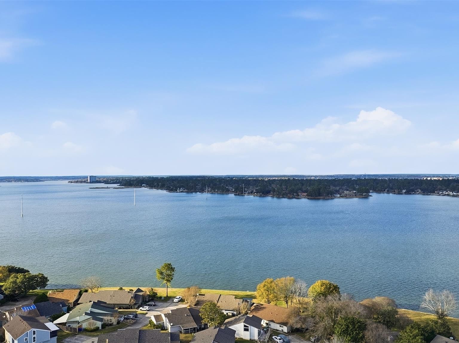 135 April Point Dr S Montgomery, TX 77356 - Thumbnail 4