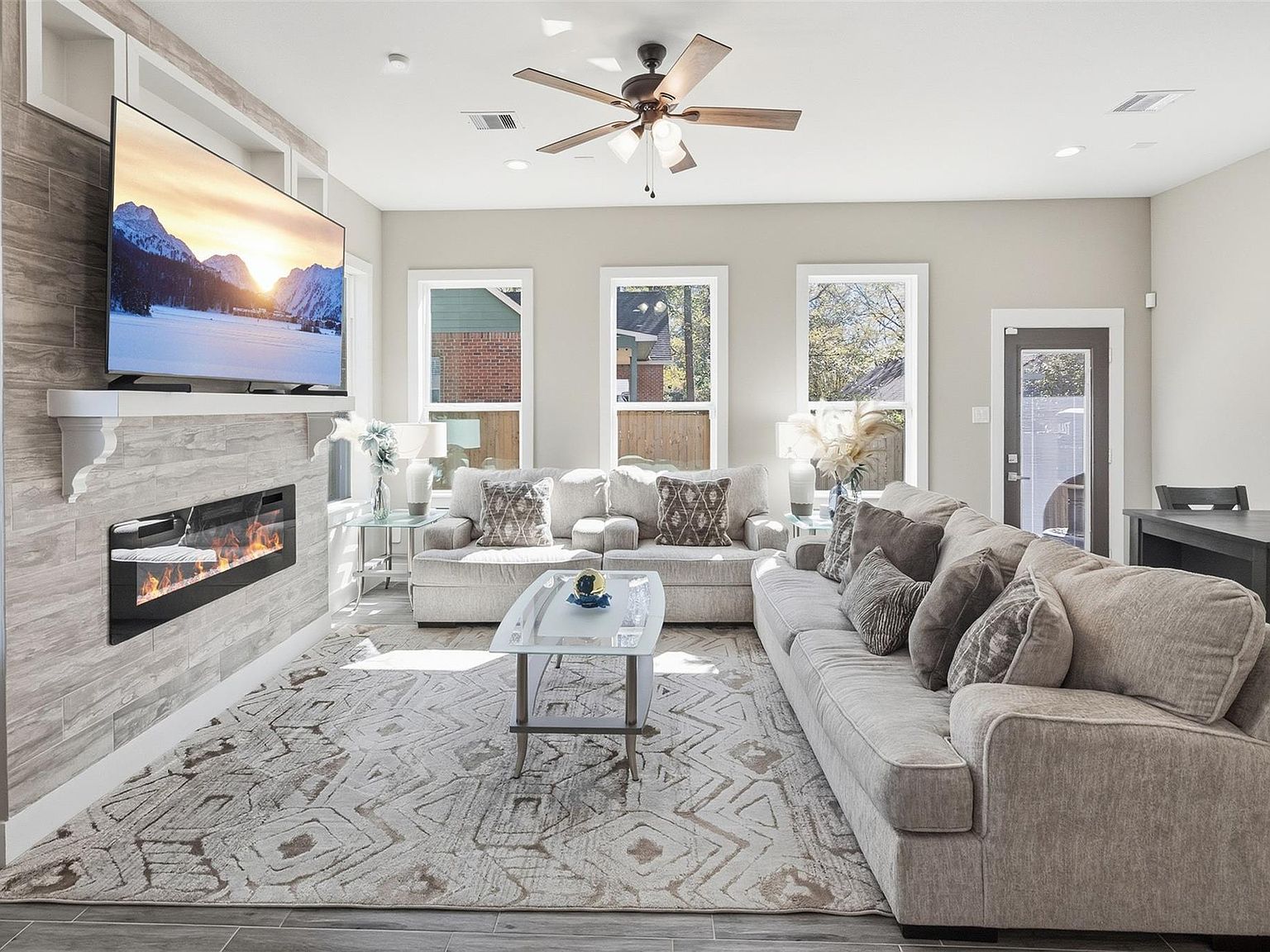 294 Apple Valley Dr Panorama Village, TX 77304 - Thumbnail 4